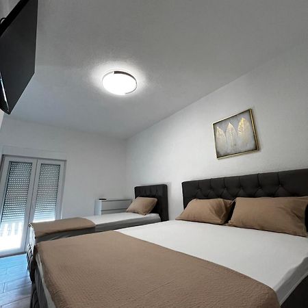 Twin Apartments Ivanica Exterior photo